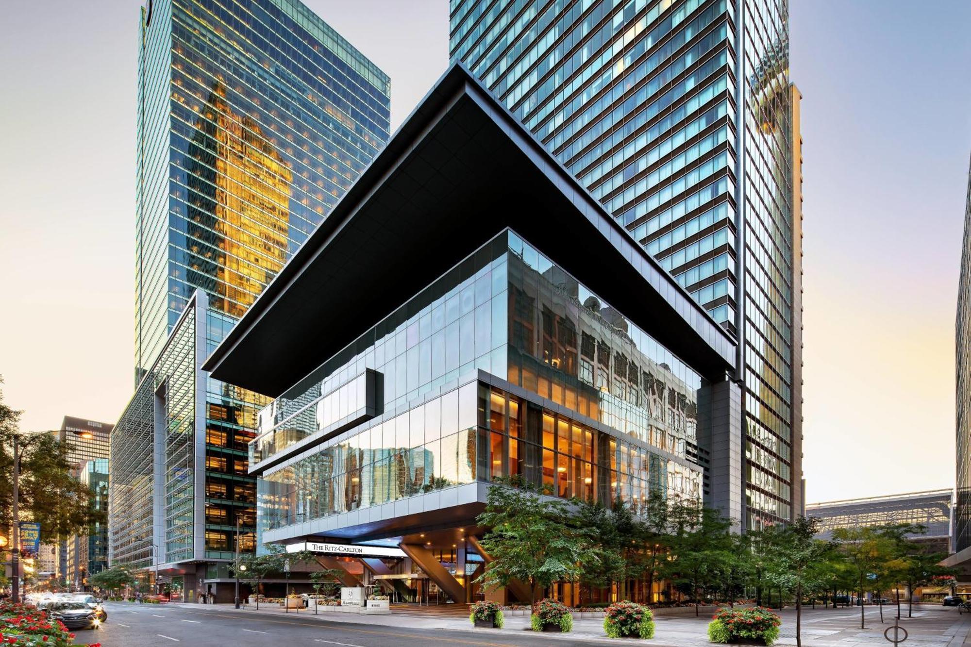 Hotel The Ritz-Carlton, Toronto Exterior foto