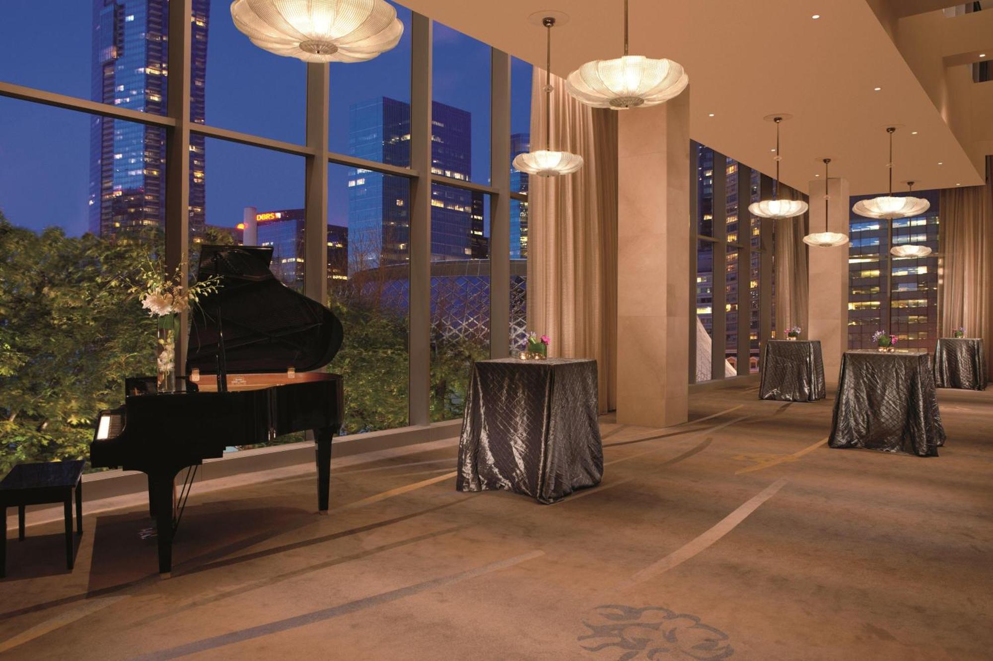 Hotel The Ritz-Carlton, Toronto Exterior foto